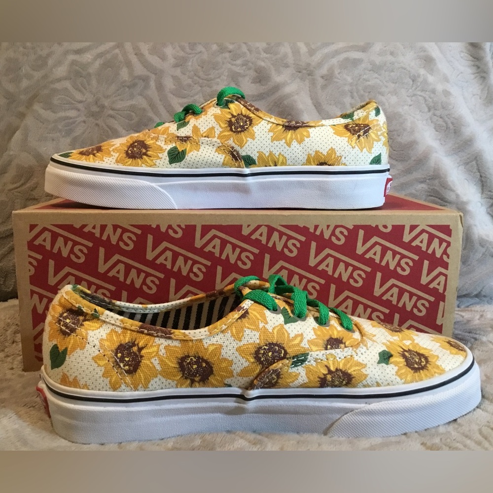 VANS AUTHENTIC SUNFLOWER 🌻 PRINT SNEAKERS